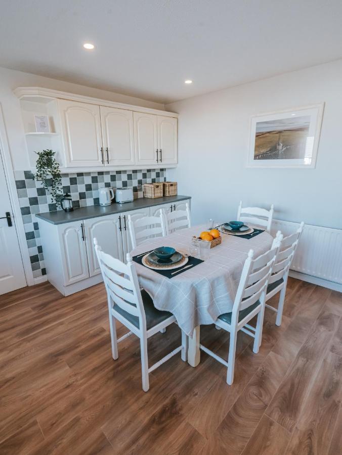 Tideaway - Cosy Seaside Village Bungalow Near Beach Castlerock Exterior foto
